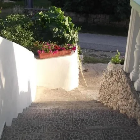 Apartmán With Parking Space Rtina - Miocici, Zadar - 25034 *