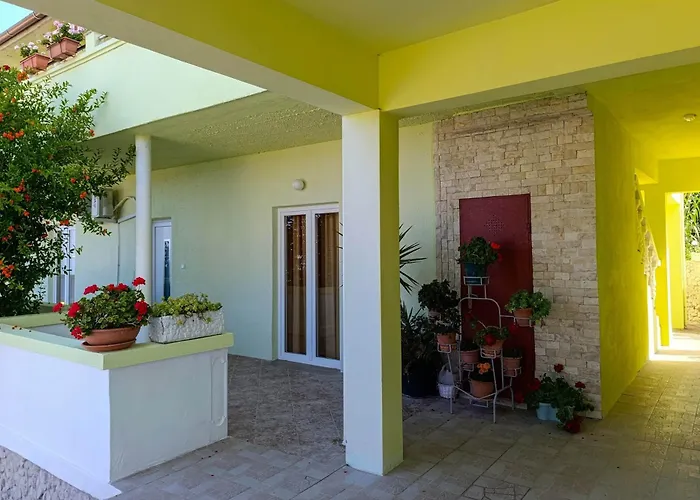 With Parking Space - Miocici, Zadar - 25034 Apartment