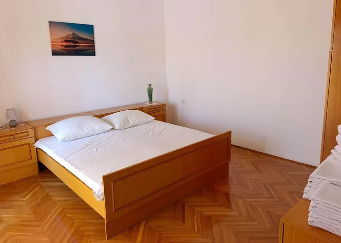 Apartment With Parking Space - Miocici, Zadar - 25034 *