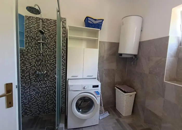 Apartman With Parking Space Rtina - Miocici, Zadar - 25034 Razanac
